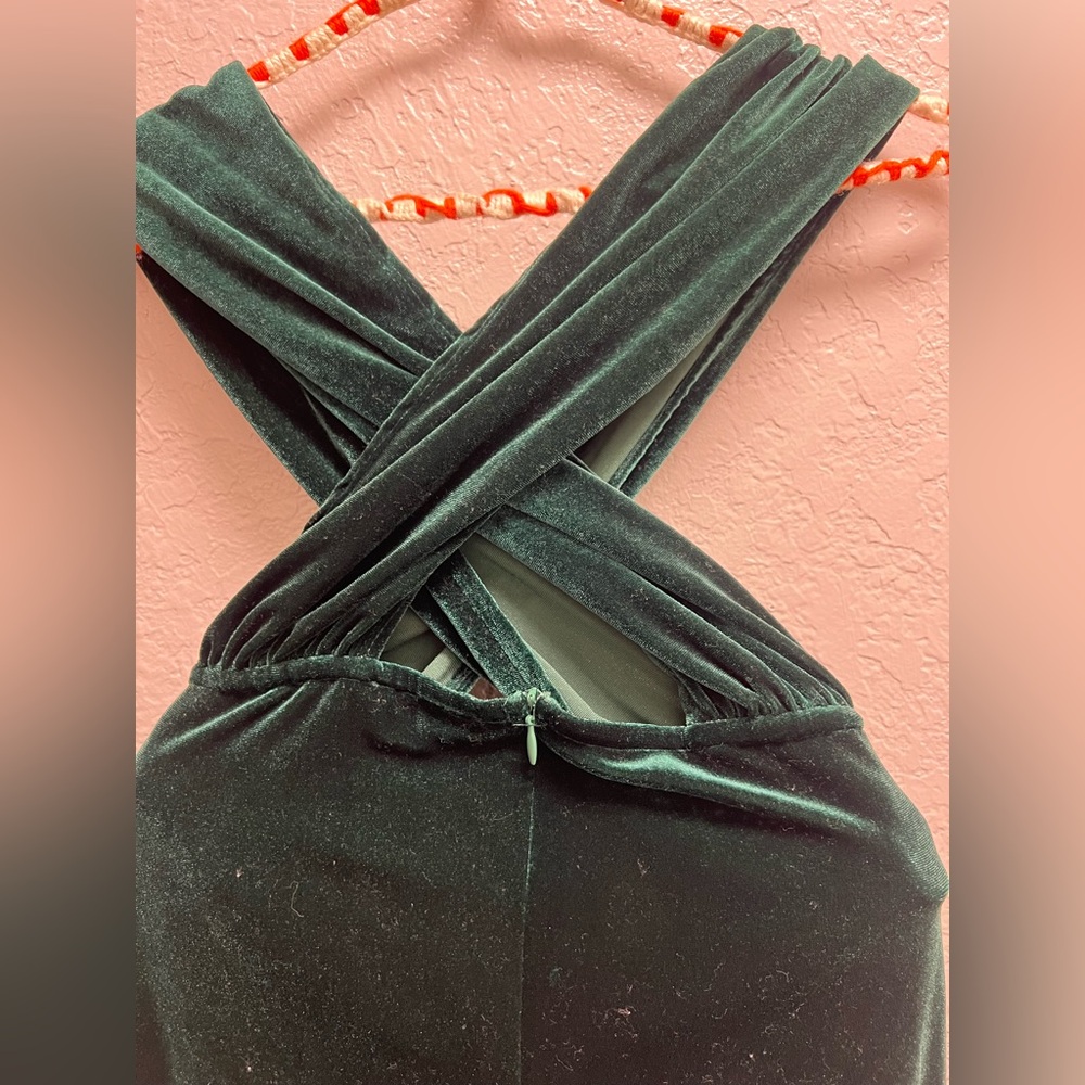 Dark Green Velvet Cross Neck Dress W/ Underwire - “Pretty Little Thing” Size 12 - Picture 5 of 6